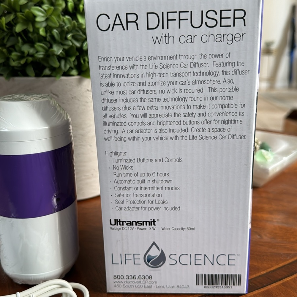 Car Essential Oil Diffuser Humidifier - Picture 4 of 4